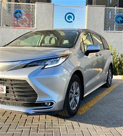 تۆیۆتا سیانا